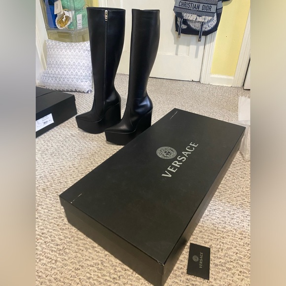 NWT Versace Black Leather Tempest Platform Tall Boots - Picture 4 of 13